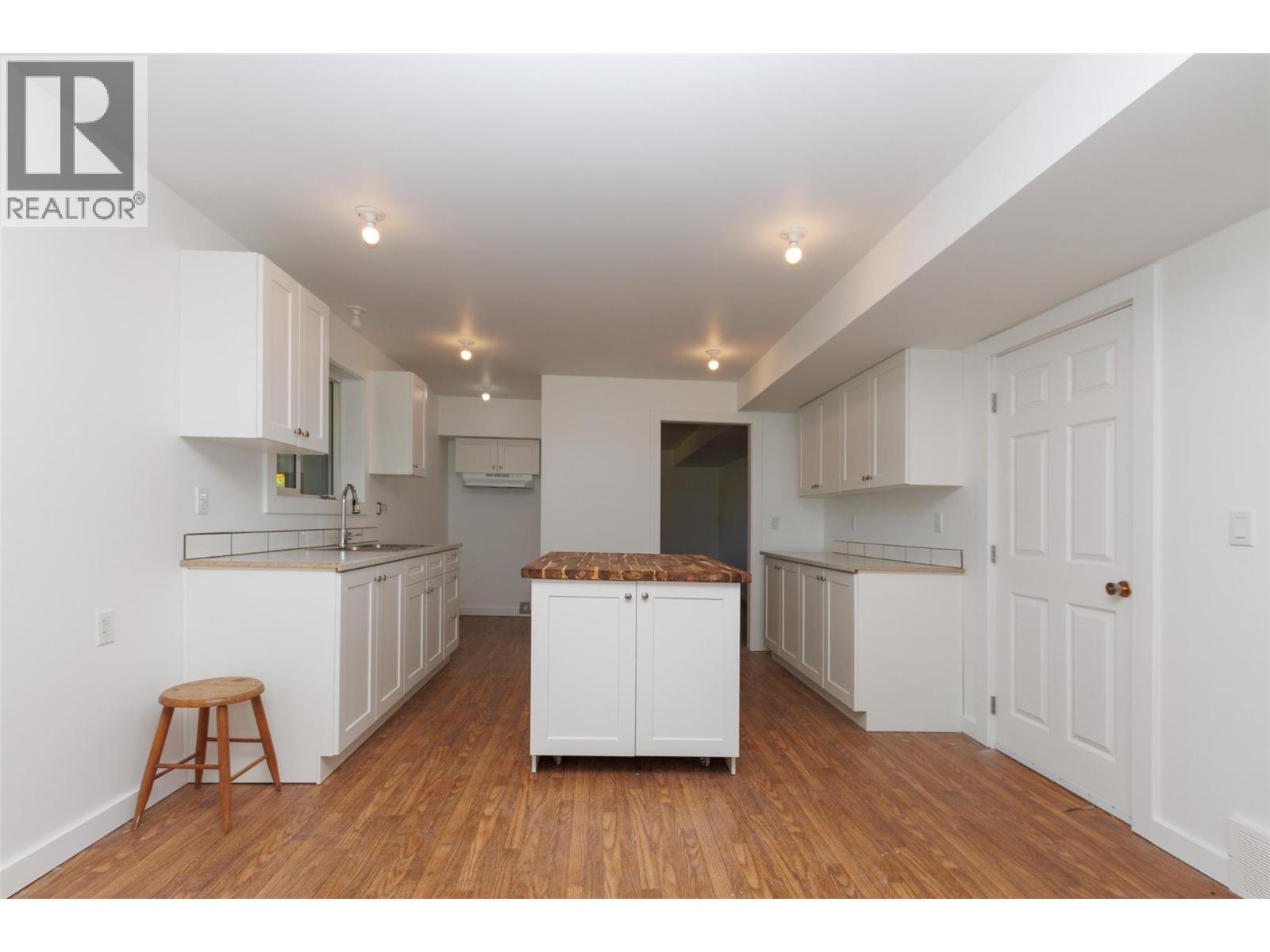 Photo 25 of 4900 45 Street Sw, Salmon Arm BC