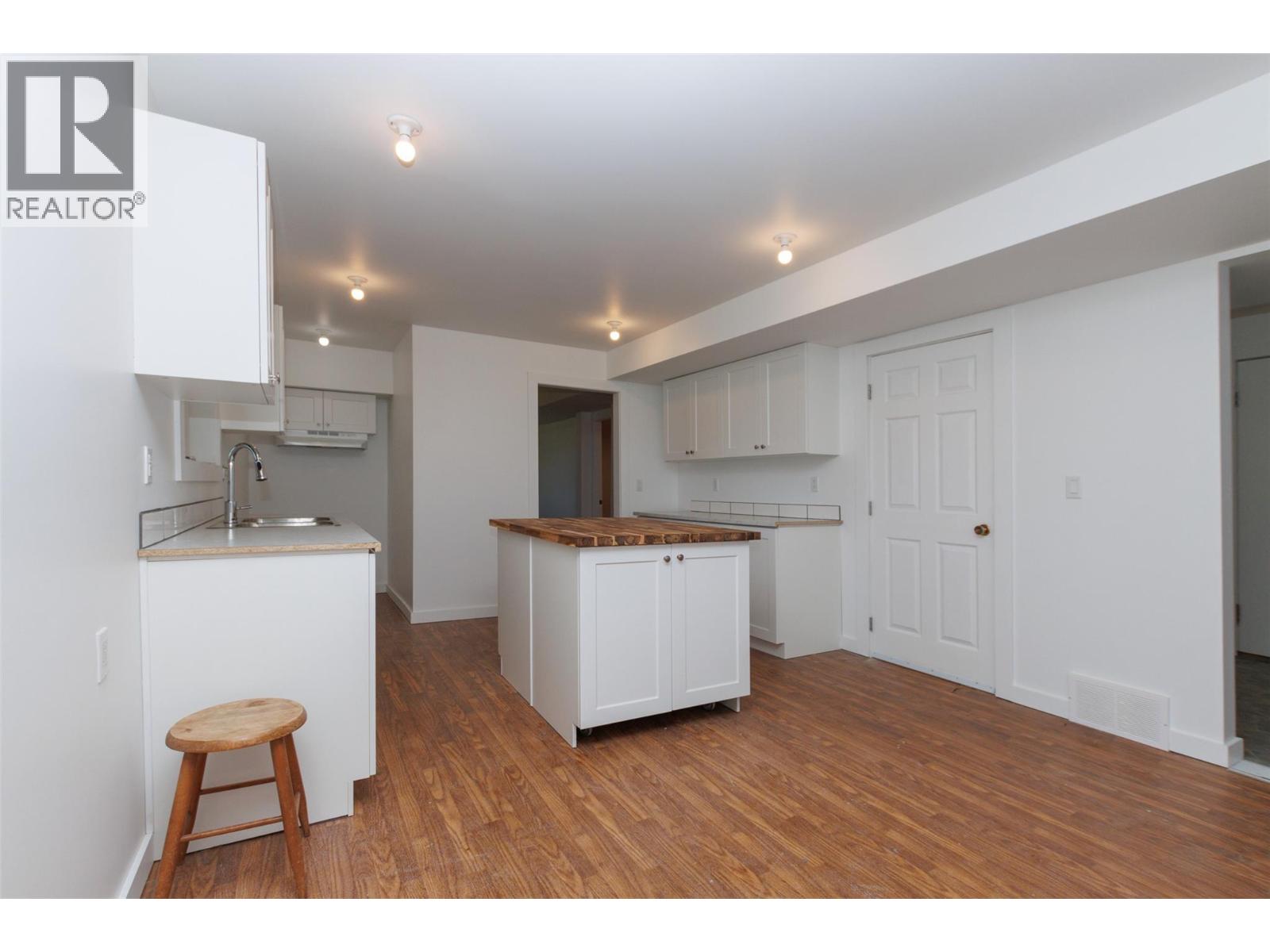 Photo 24 of 4900 45 Street Sw, Salmon Arm BC