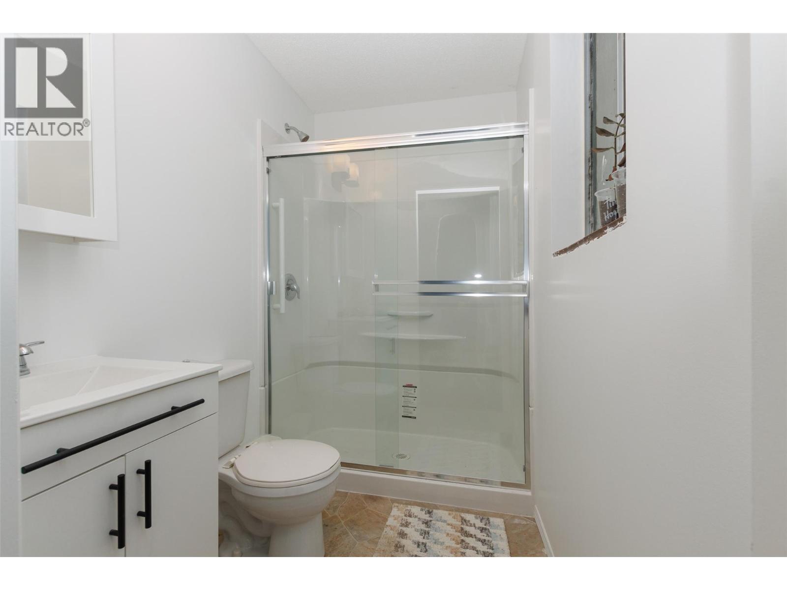 Photo 13 of 4900 45 Street Sw, Salmon Arm BC