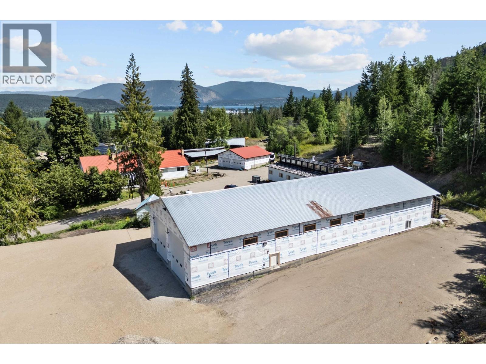 Photo 3 of 4900 45 Street Sw, Salmon Arm BC