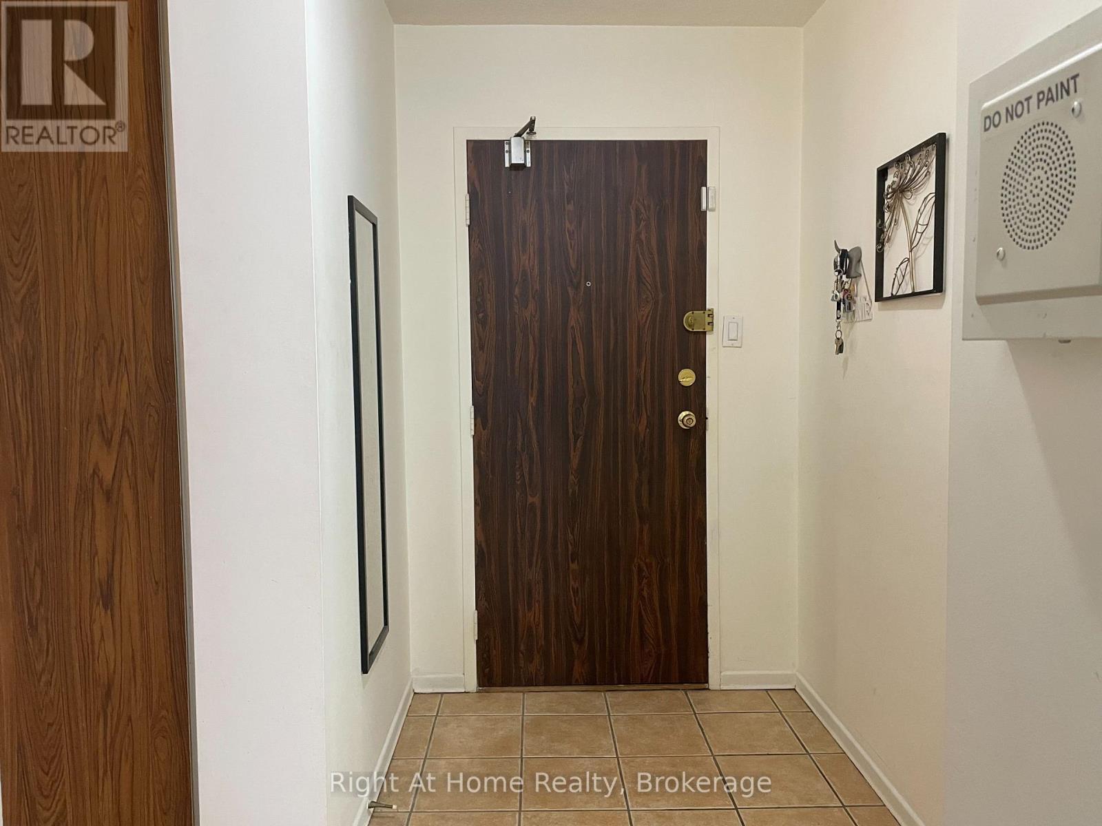 Photo 4 of 406 18 Knightsbridge Road, Brampton ON