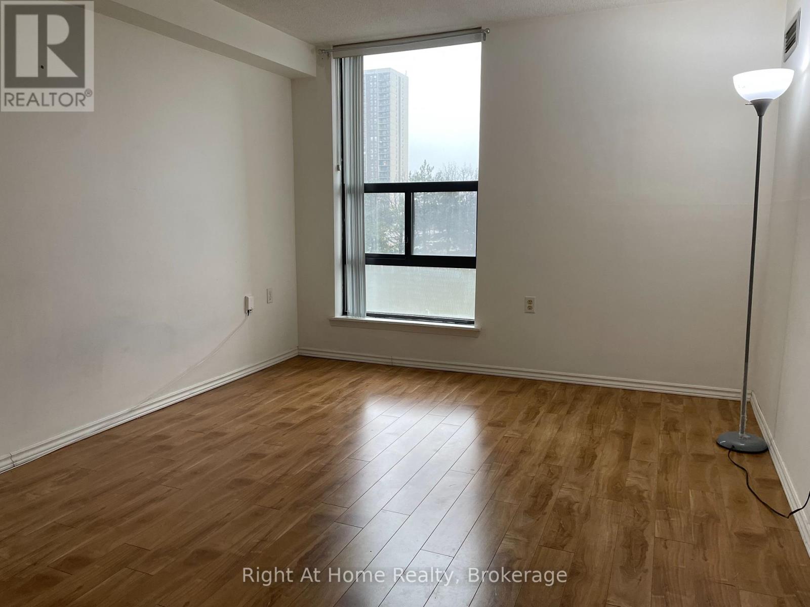 Photo 9 of 406 18 Knightsbridge Road, Brampton ON