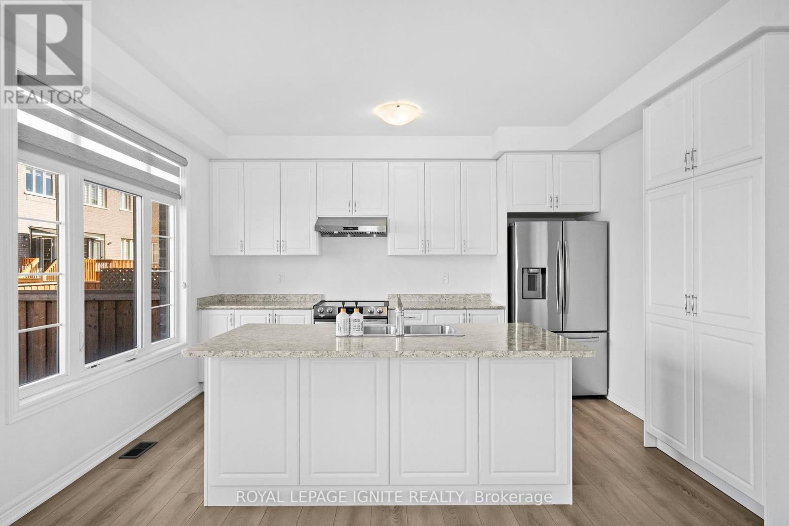 Photo 13 of 3 Mountain Heights Place, Hamilton ON