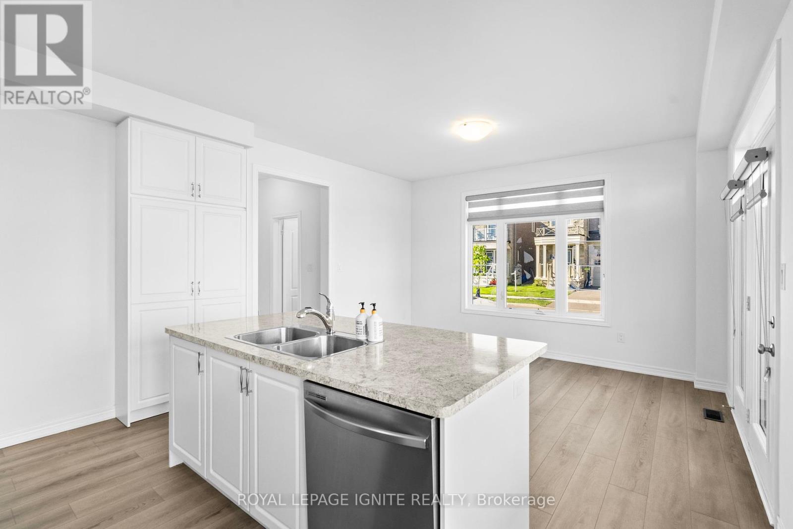Photo 14 of 3 Mountain Heights Place, Hamilton ON