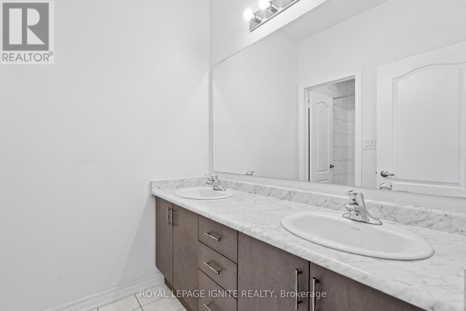 Photo 17 of 3 Mountain Heights Place, Hamilton ON