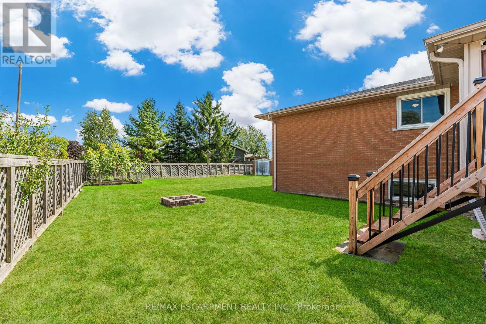 Photo 3 of 21 South Grimsby Road 5, West Lincoln ON