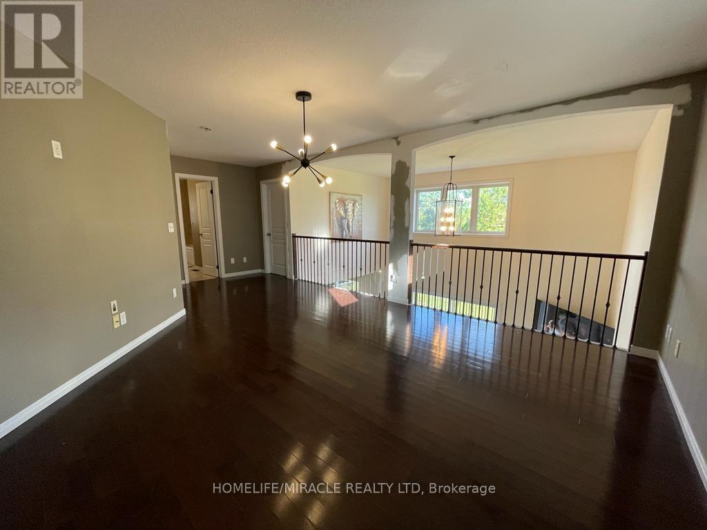 Photo 2 of 455 Champlain Avenue, Woodstock ON