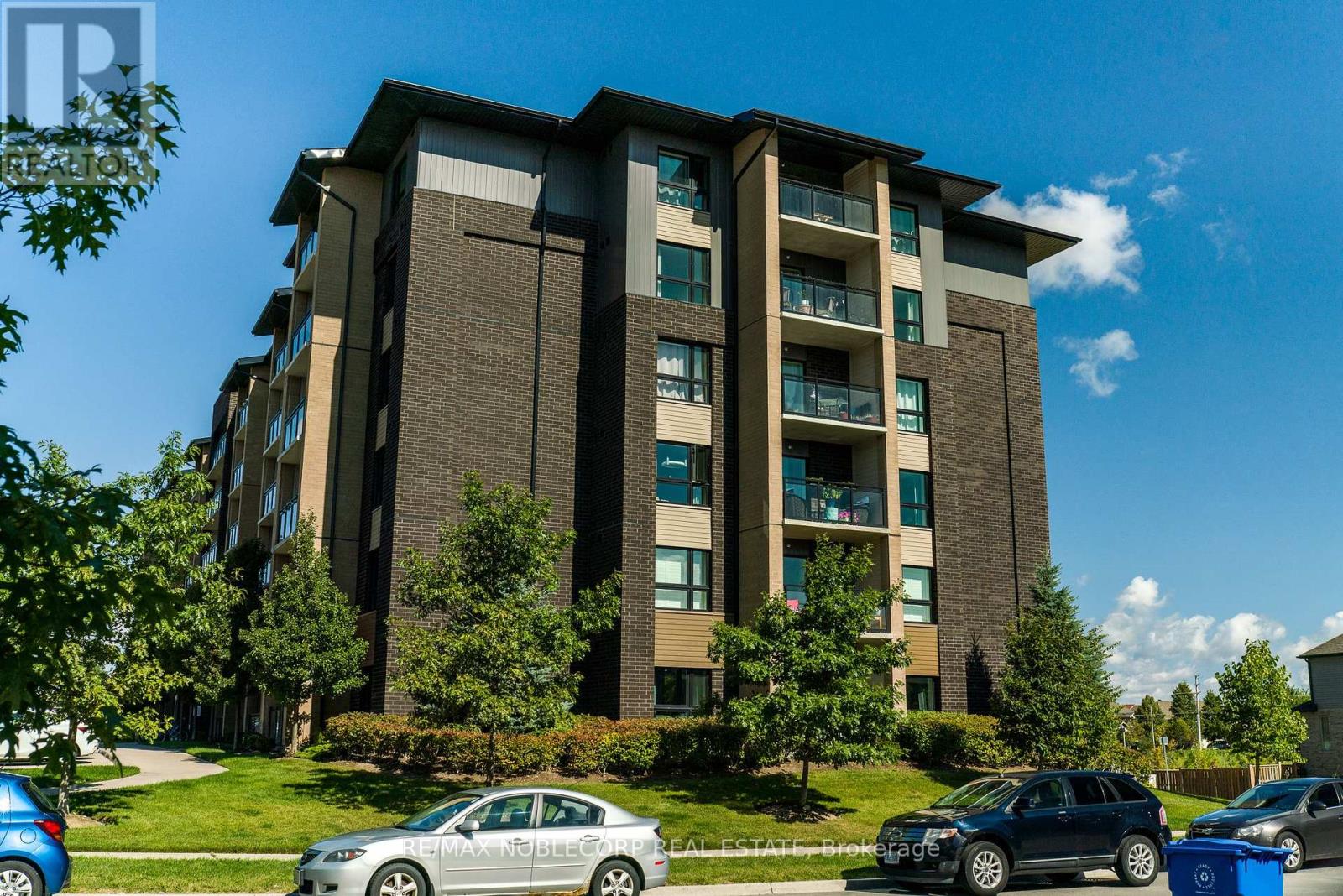 Photo 1 of 504 7 Kay Crescent, Guelph ON