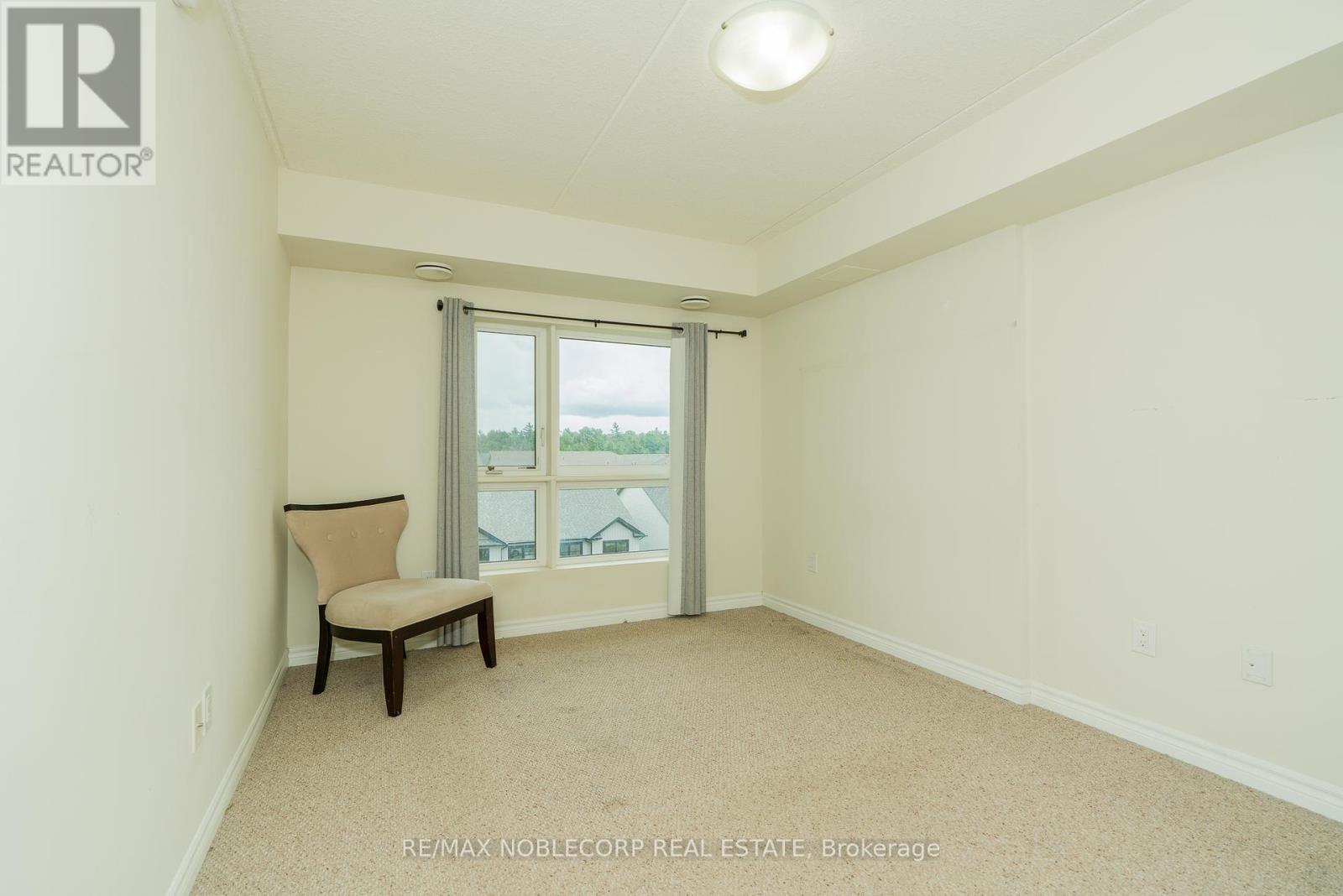 Photo 13 of 504 7 Kay Crescent, Guelph ON