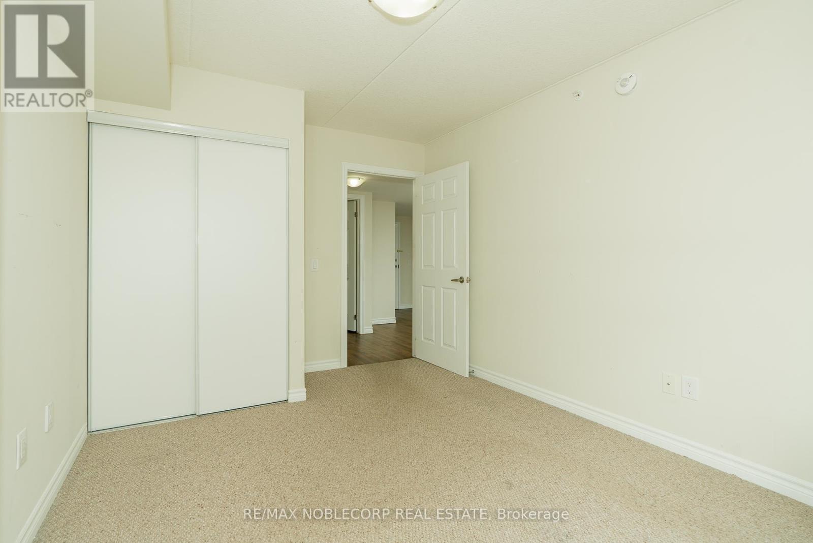 Photo 14 of 504 7 Kay Crescent, Guelph ON