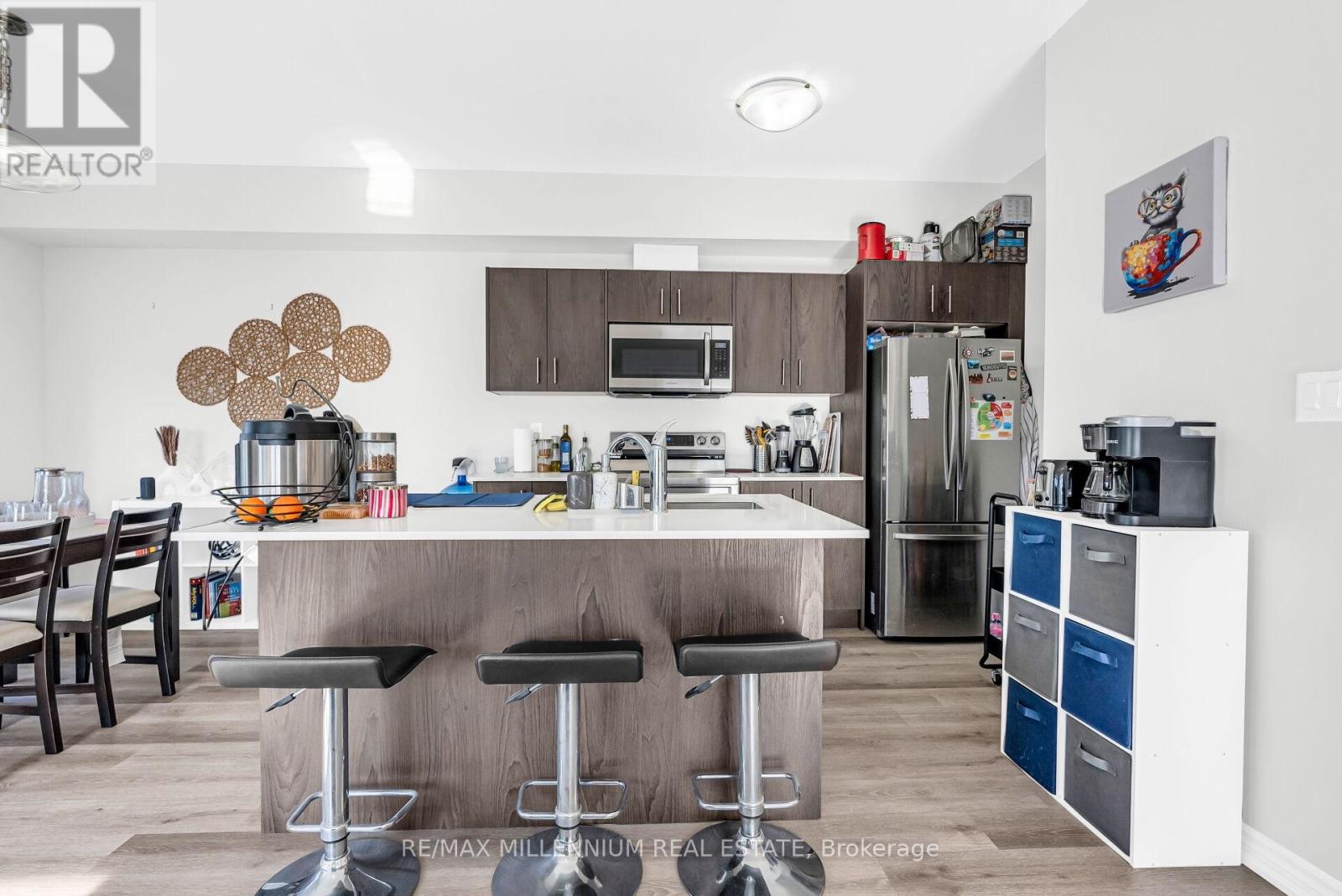 Photo 16 of 63 124 Compass Trail, Cambridge ON