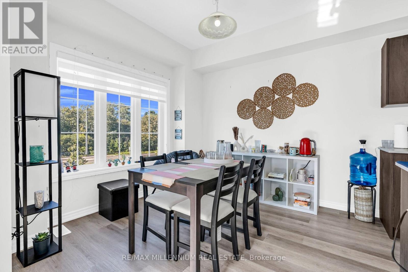 Photo 19 of 63 124 Compass Trail, Cambridge ON