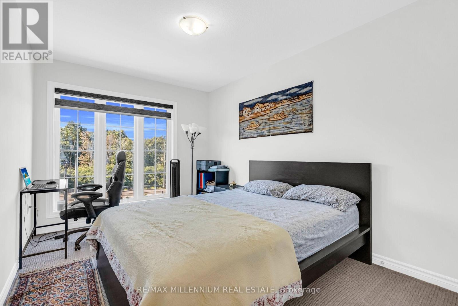 Photo 29 of 63 124 Compass Trail, Cambridge ON