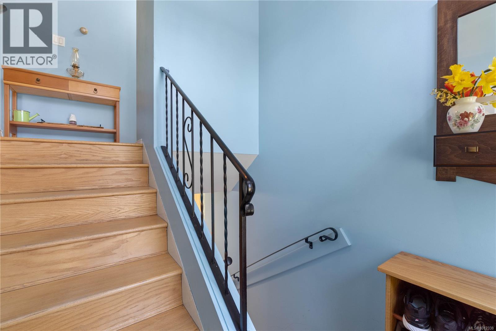 Photo 7 of 707 Howard Ave, Nanaimo BC