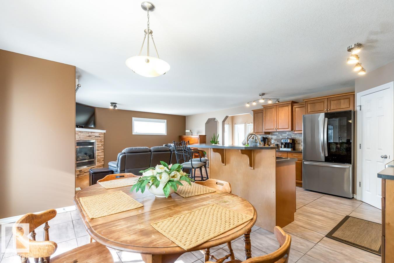Photo 10 of 57 Connor Ln, Sherwood Park AB