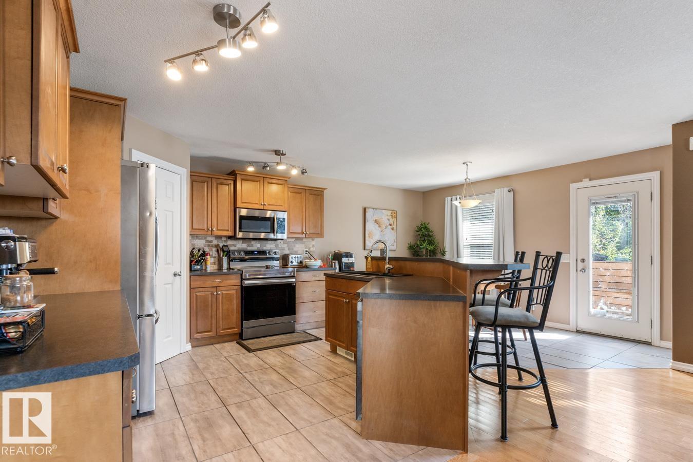 Photo 4 of 57 Connor Ln, Sherwood Park AB