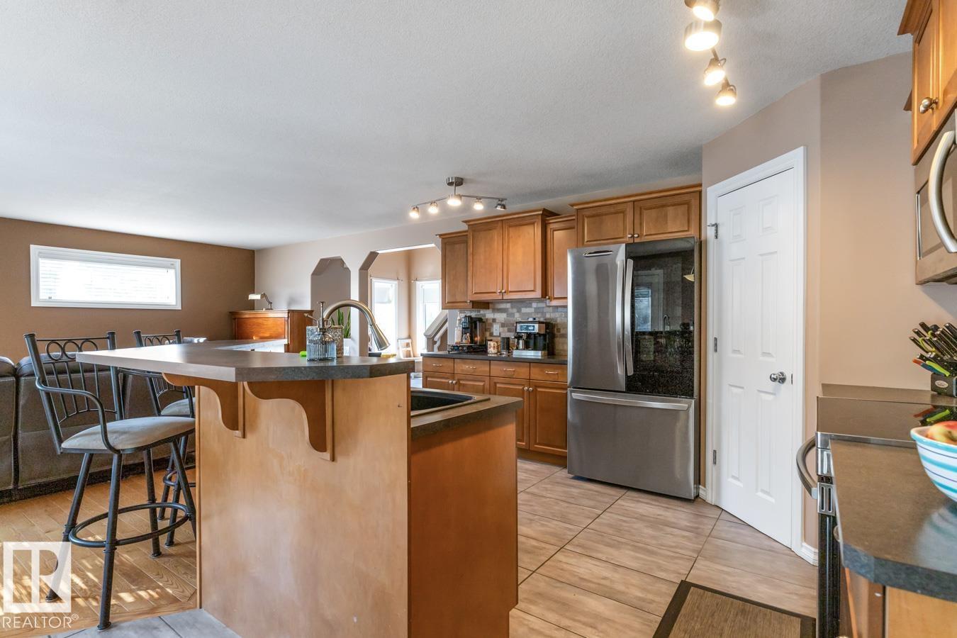 Photo 7 of 57 Connor Ln, Sherwood Park AB