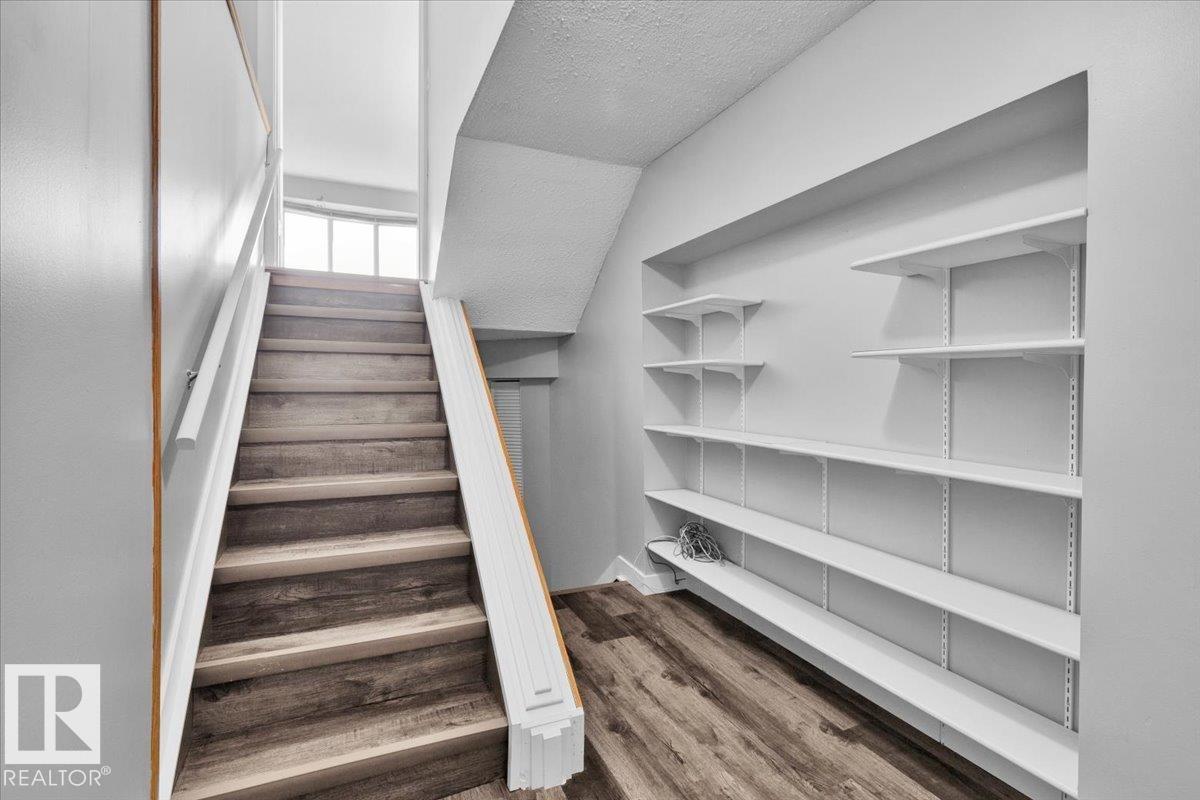 Photo 34 of 10652 158 Av Nw, Edmonton AB