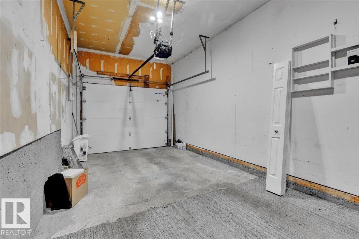 Photo 40 of 10652 158 Av Nw, Edmonton AB