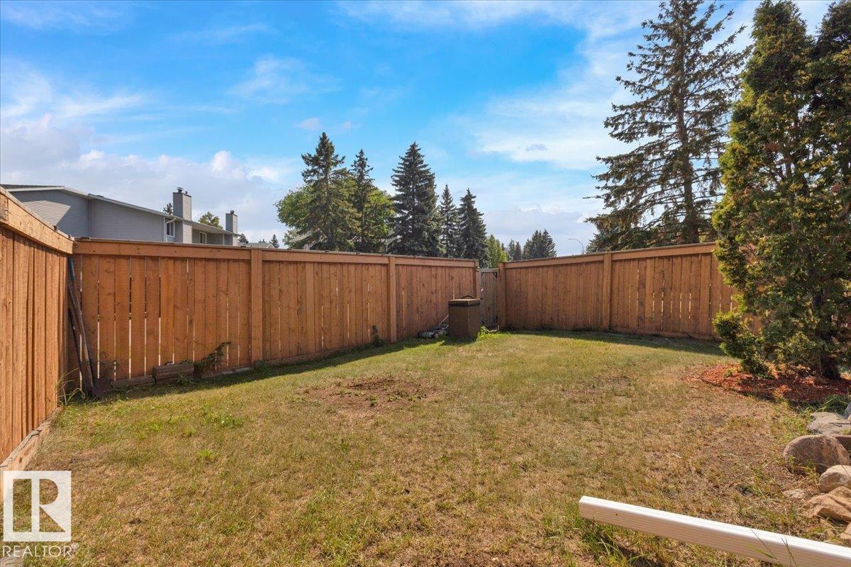 Photo 46 of 10652 158 Av Nw, Edmonton AB