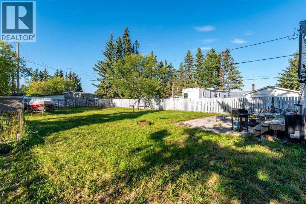 116 1 AVENUE W - 22