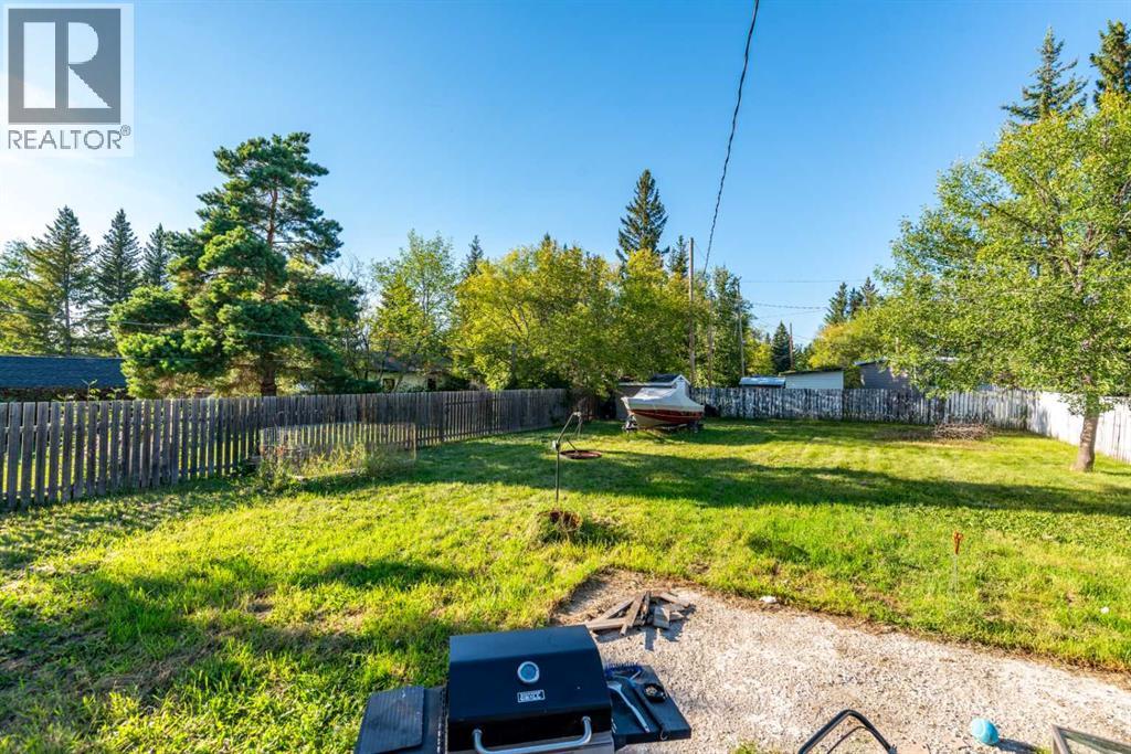 116 1 AVENUE W - 27