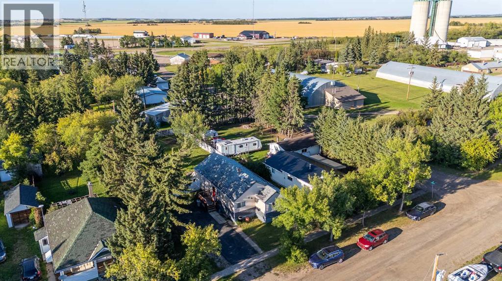 116 1 AVENUE W - 29