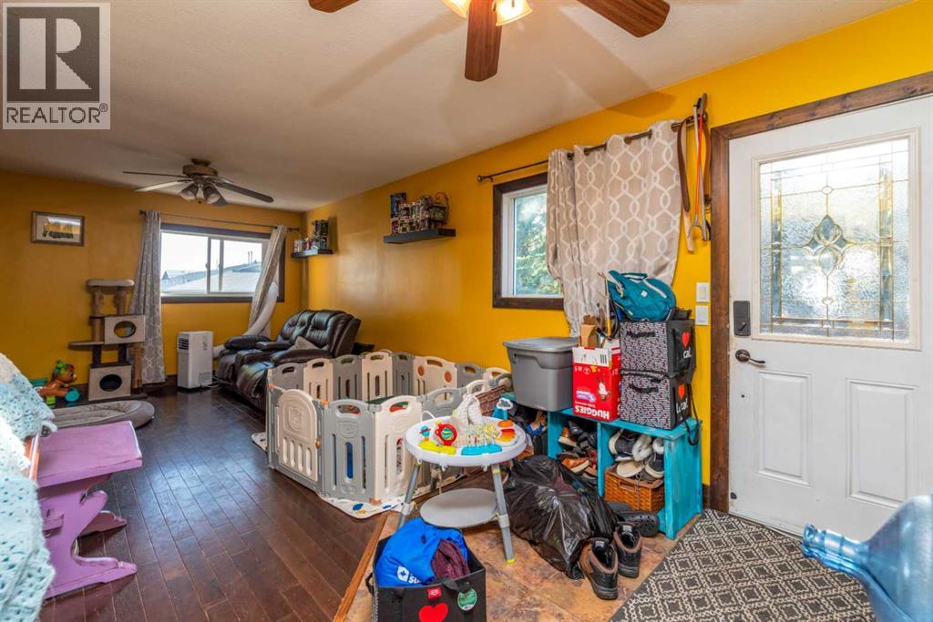 116 1 Avenue W - photo 3