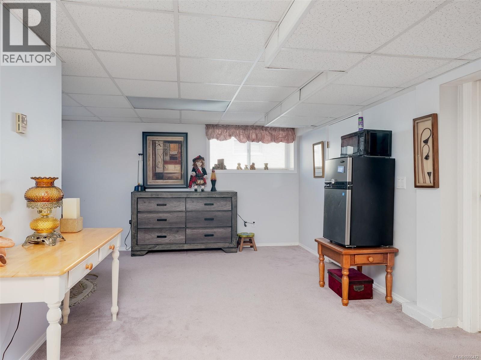 Photo 20 of 4153 Birtles Ave, Saanich BC