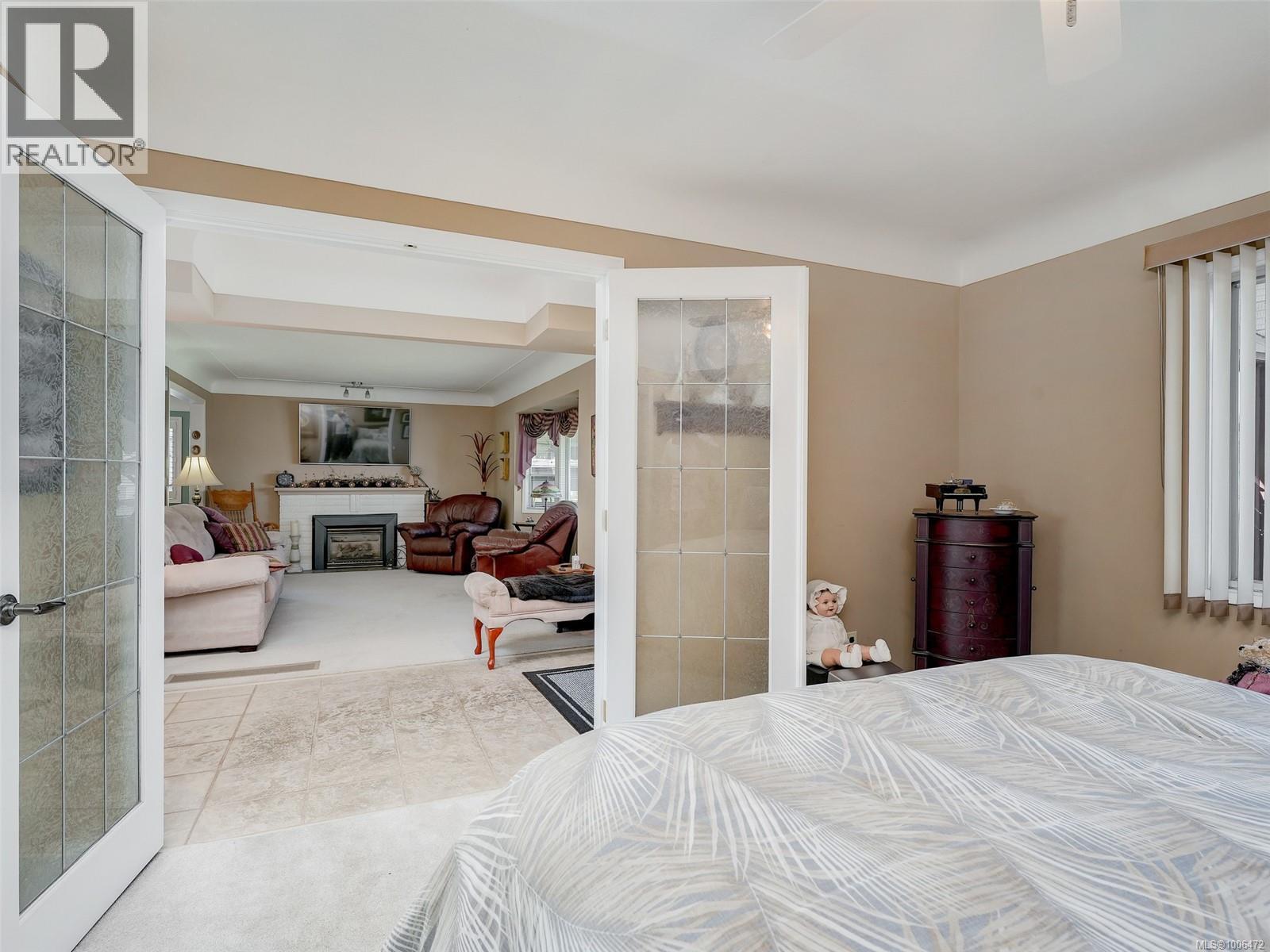 Photo 13 of 4153 Birtles Ave, Saanich BC