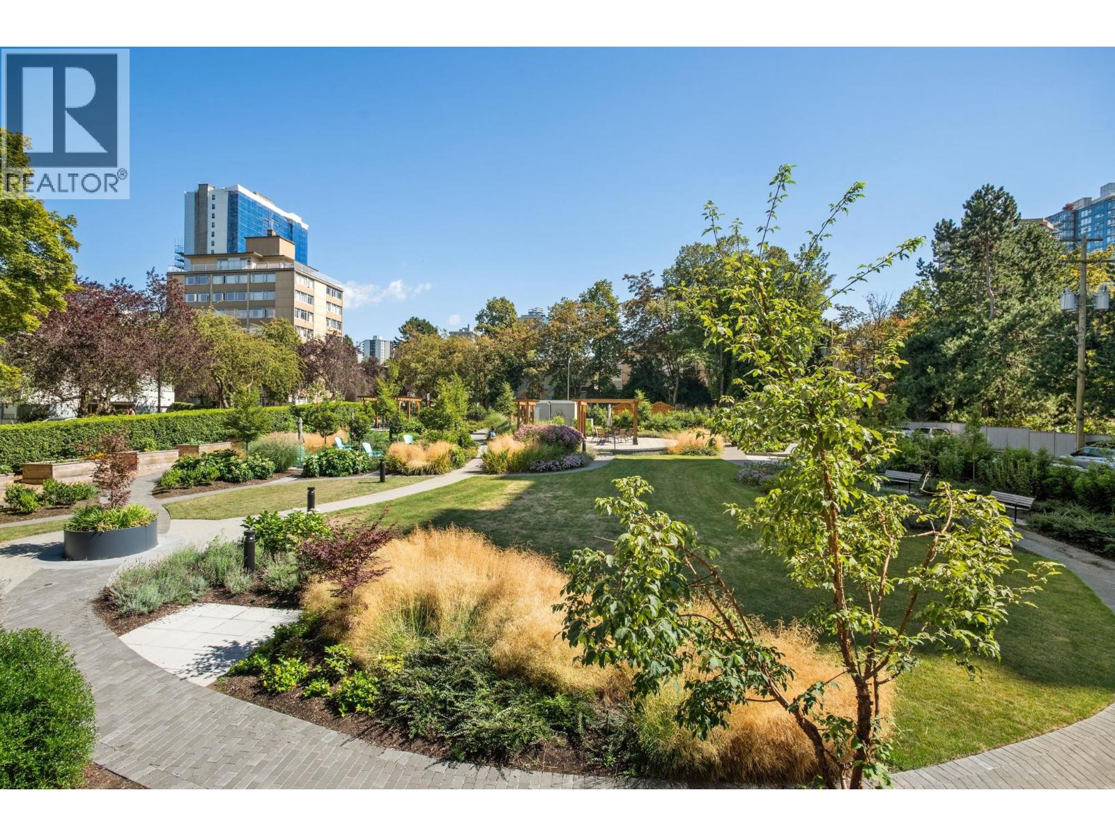 Photo 18 of 206 1740 Comox Street, Vancouver BC