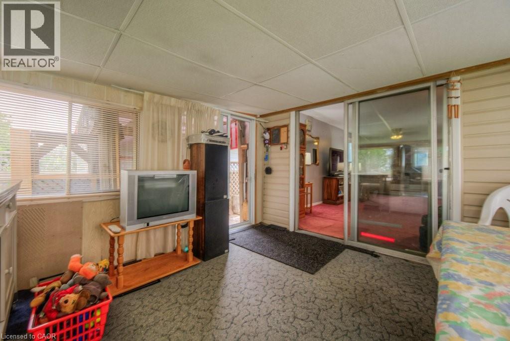Photo 16 of 1745 Briarwood Drive, Cambridge ON