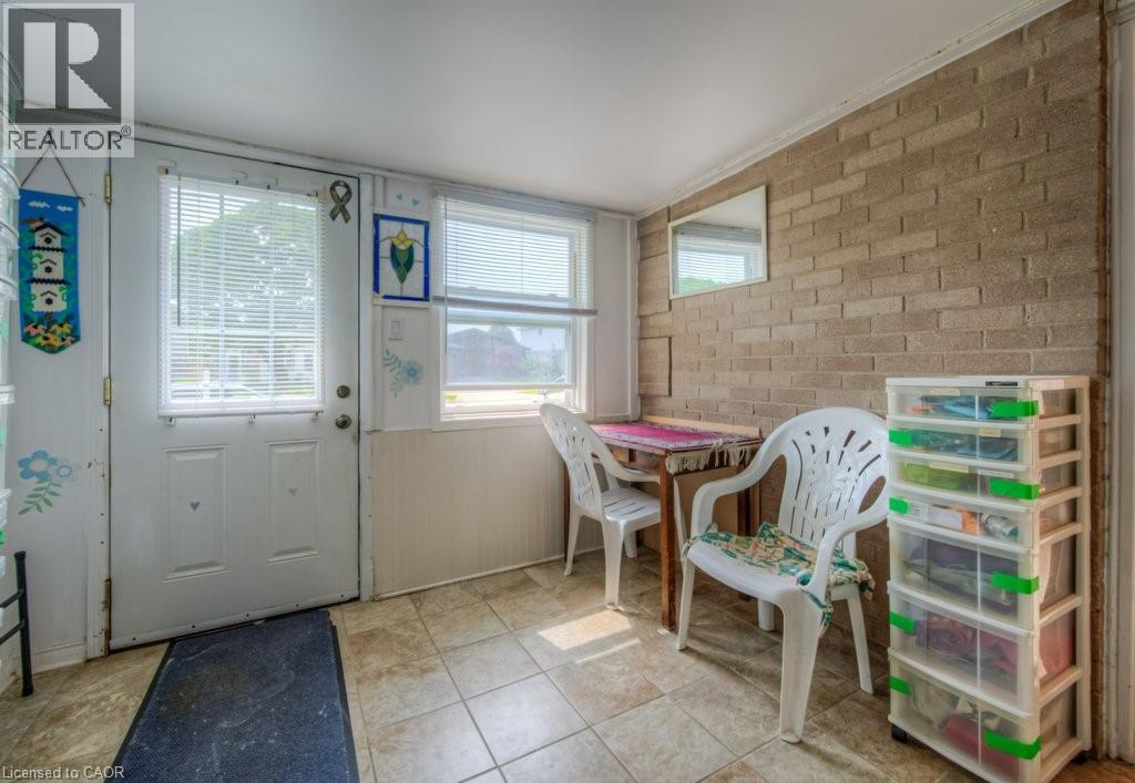 Photo 9 of 1745 Briarwood Drive, Cambridge ON