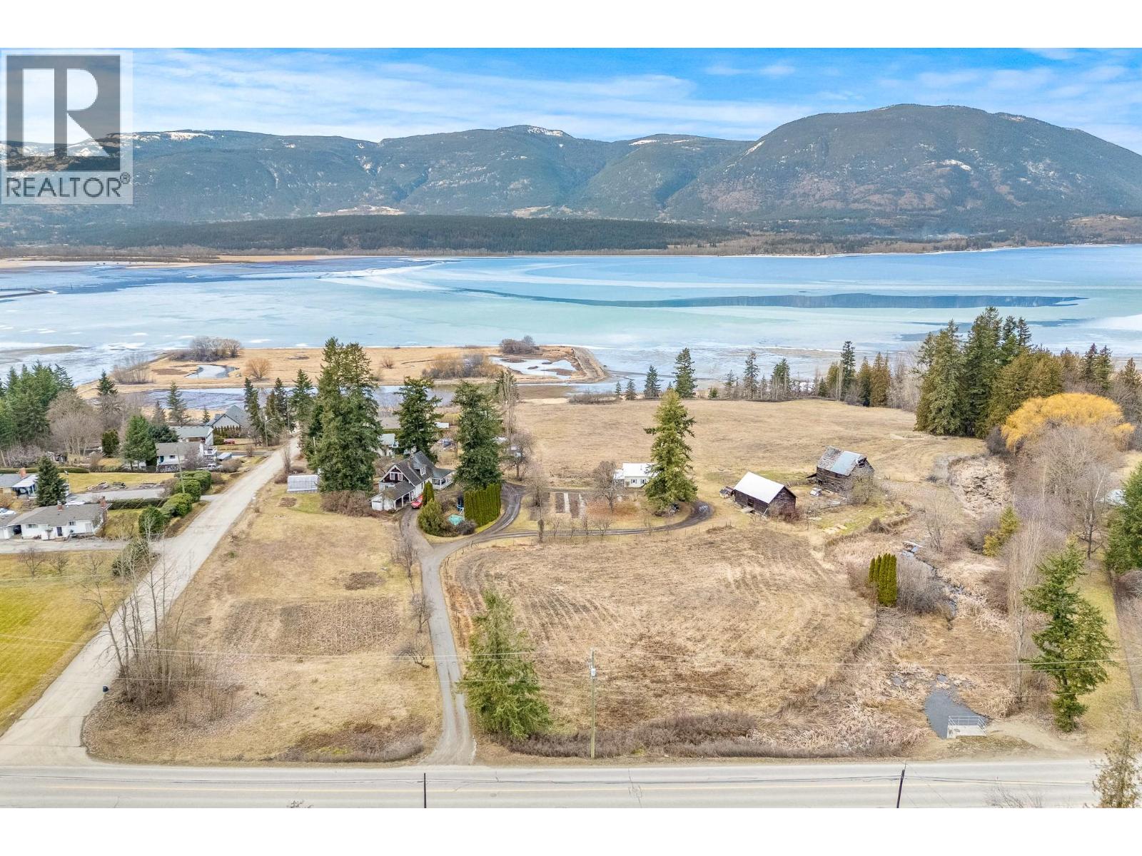 Photo 1 of 2351 Lakeshore Road Ne, Salmon Arm BC
