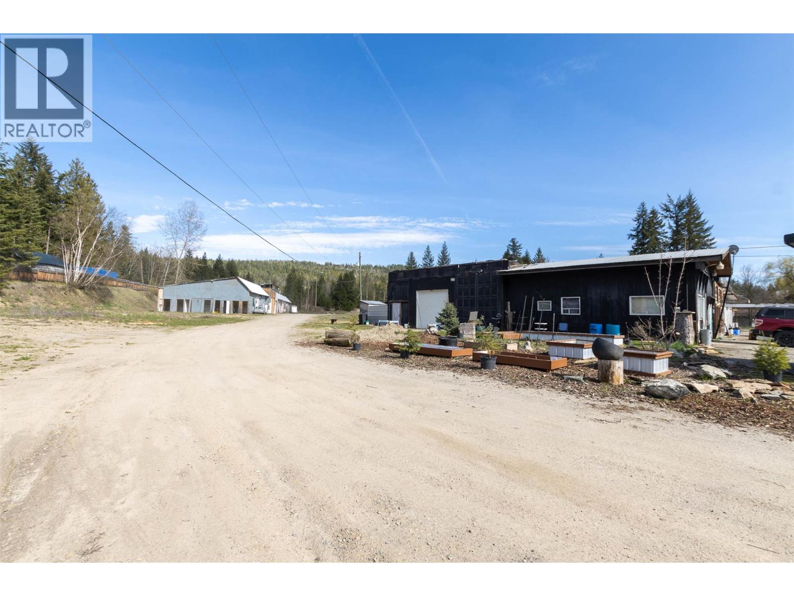 Photo 4 of 5755 Mellor Frontage Road, Salmon Arm BC