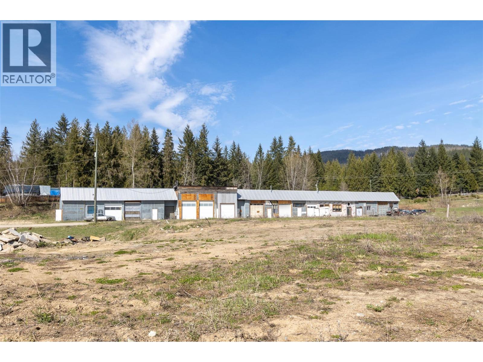 Photo 6 of 5755 Mellor Frontage Road, Salmon Arm BC
