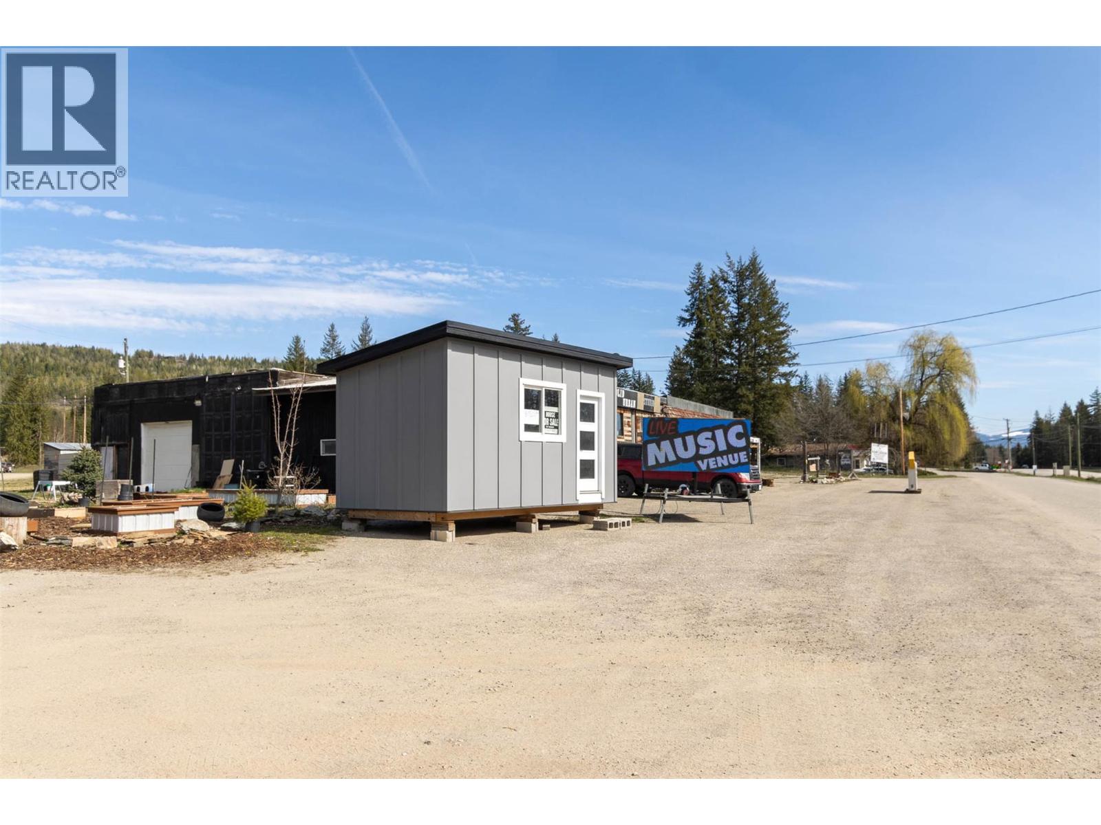 Photo 12 of 5755 Mellor Frontage Road, Salmon Arm BC