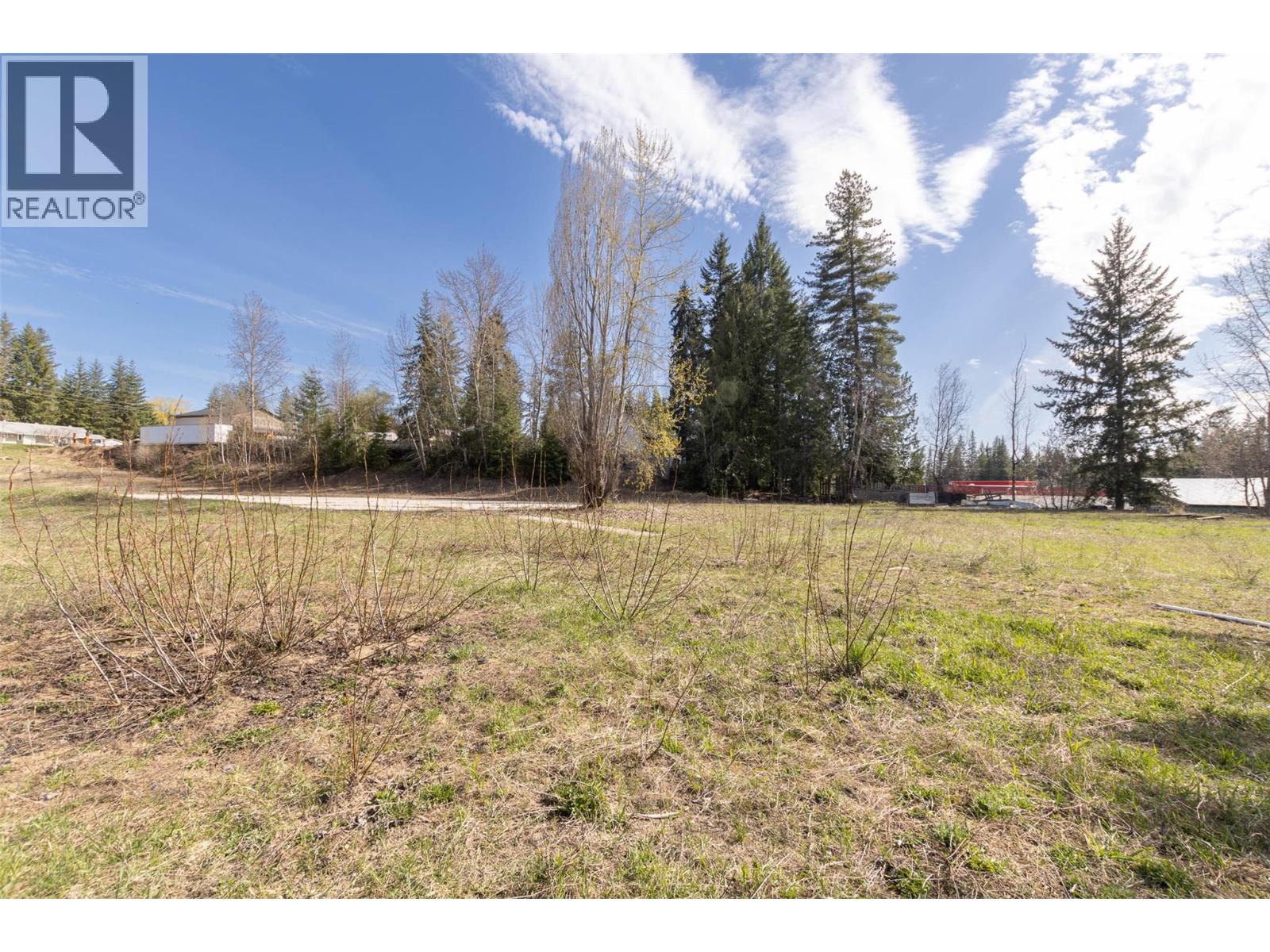 Photo 9 of 5755 Mellor Frontage Road, Salmon Arm BC