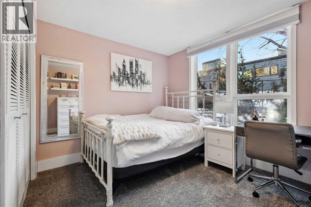 Photo 32 of 127 Varsity Estates Grove Nw, Calgary AB