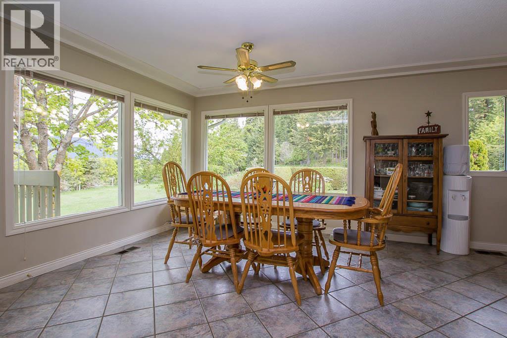 Photo 13 of 3851 10 Avenue Se, Salmon Arm BC