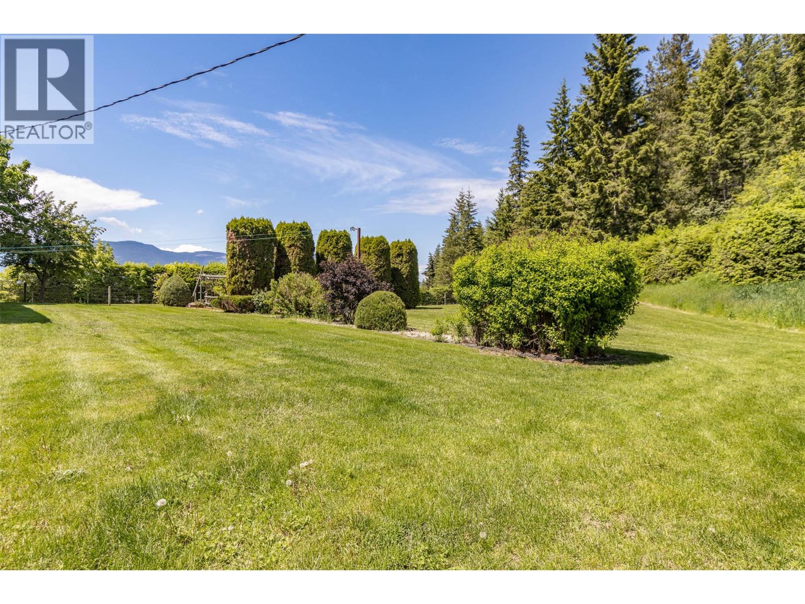 Photo 32 of 3851 10 Avenue Se, Salmon Arm BC