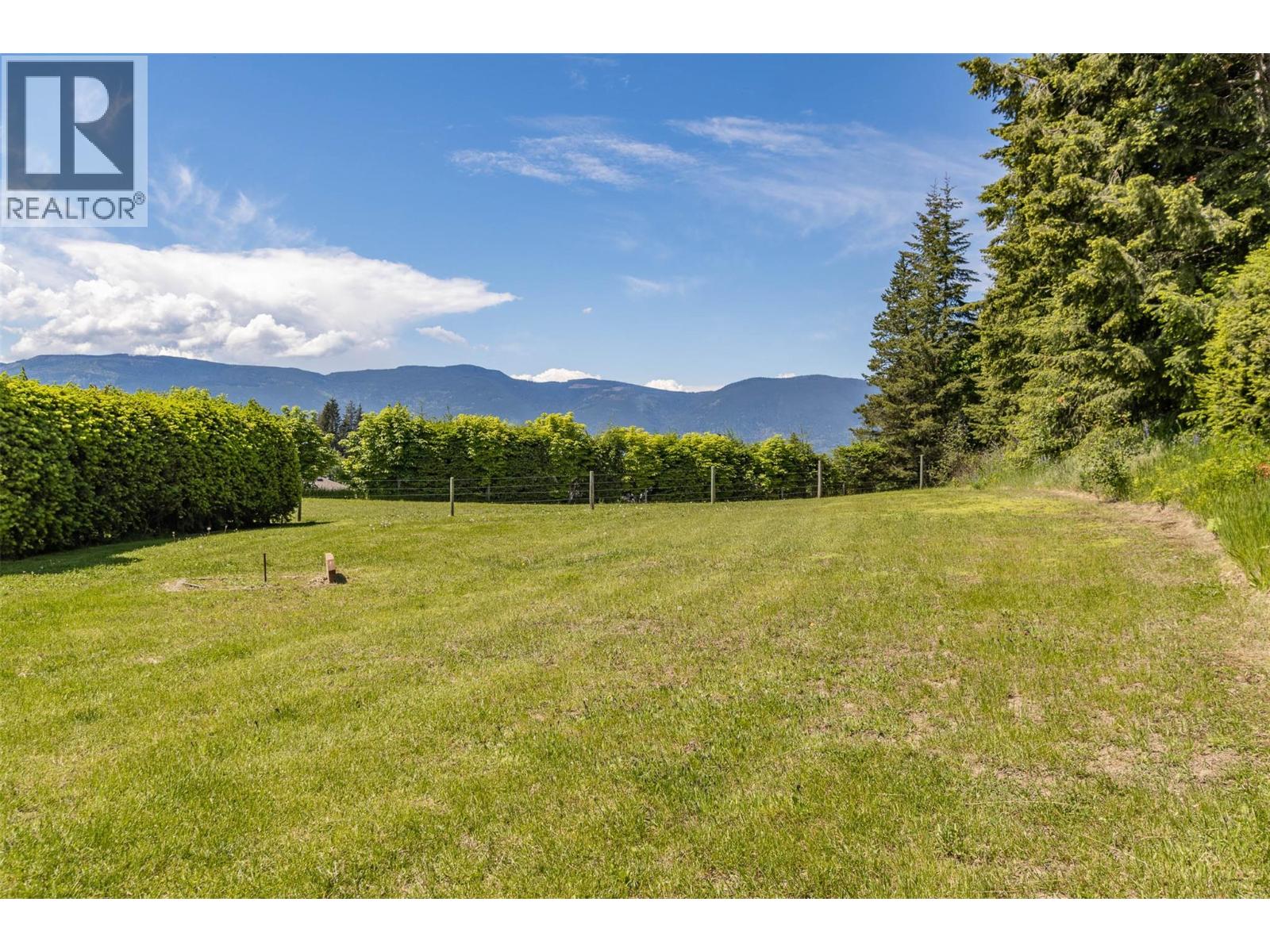 Photo 34 of 3851 10 Avenue Se, Salmon Arm BC