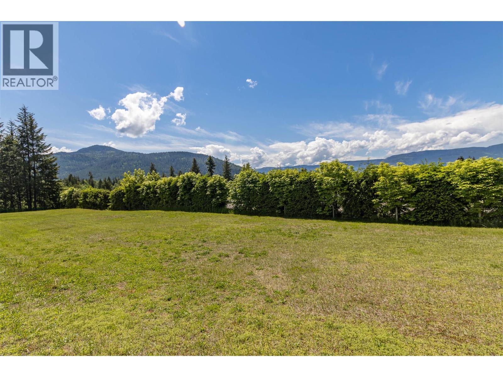 Photo 35 of 3851 10 Avenue Se, Salmon Arm BC
