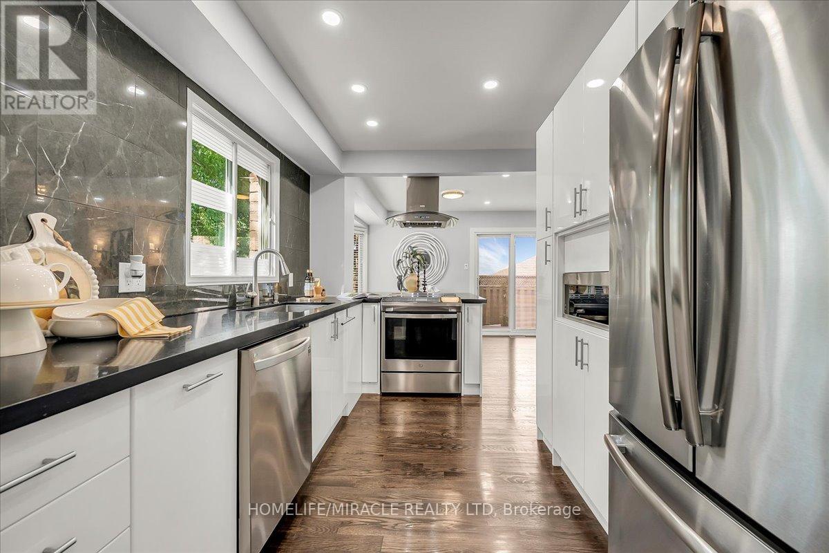 Photo 13 of 301 Odonoghue Avenue, Oakville ON