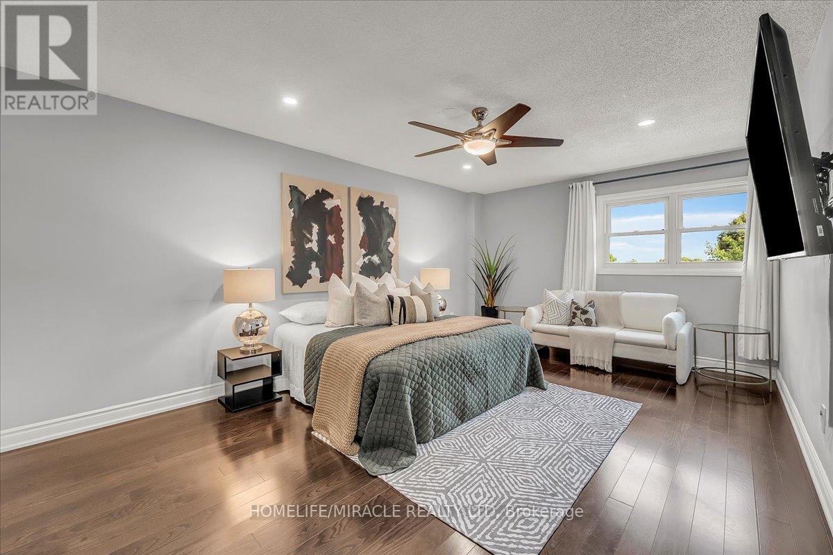 Photo 23 of 301 Odonoghue Avenue, Oakville ON