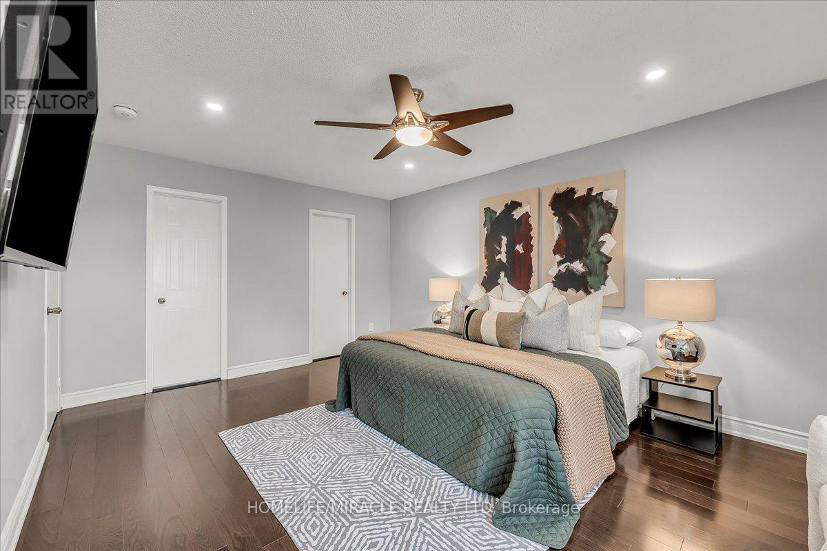 Photo 24 of 301 Odonoghue Avenue, Oakville ON