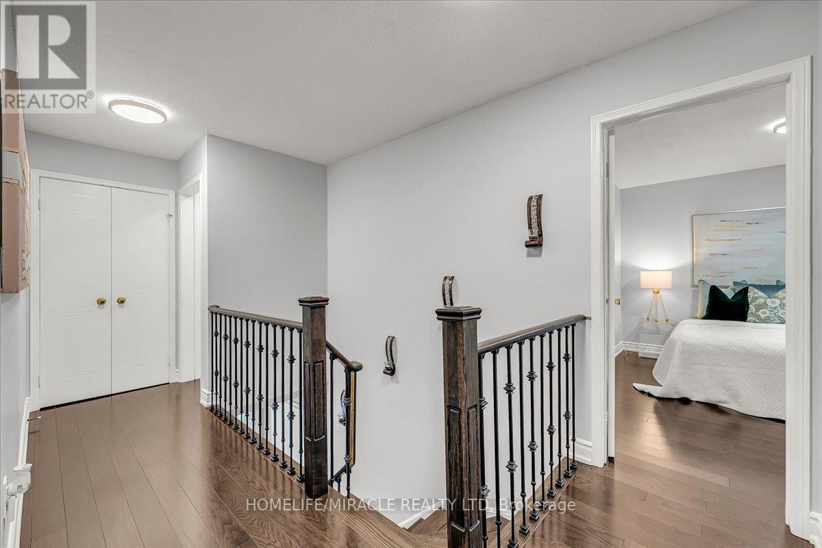 Photo 22 of 301 Odonoghue Avenue, Oakville ON