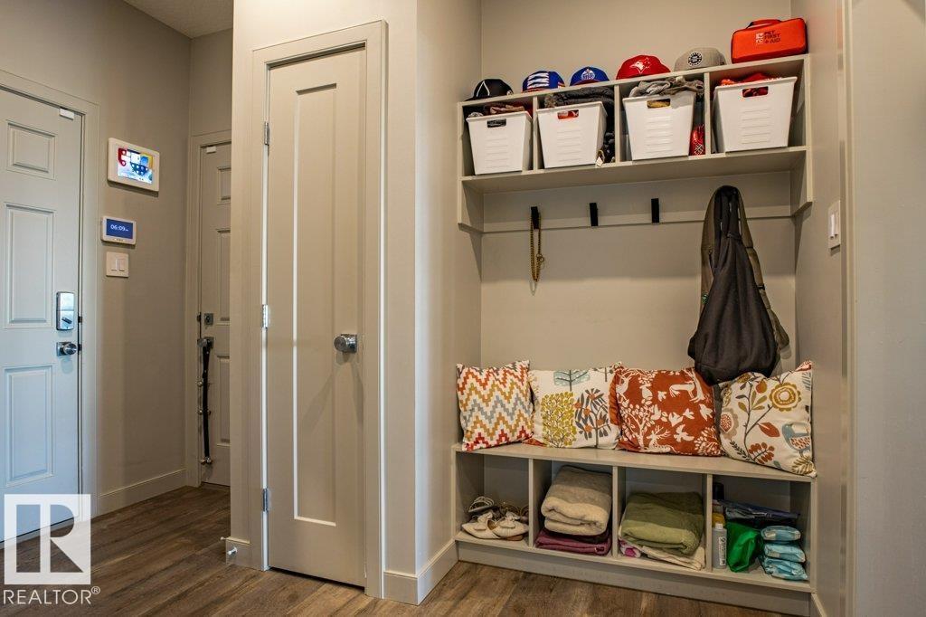 Photo 23 of 6013 Naden Landing Ld Nw, Edmonton AB