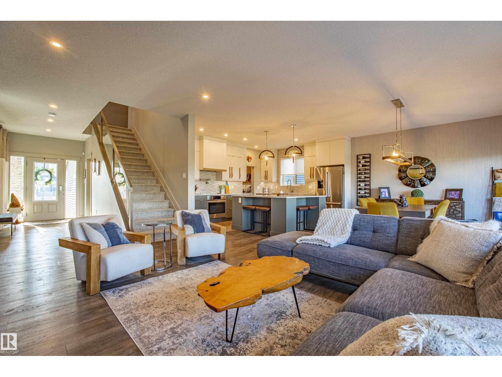 Photo 8 of 6013 Naden Landing Ld Nw, Edmonton AB