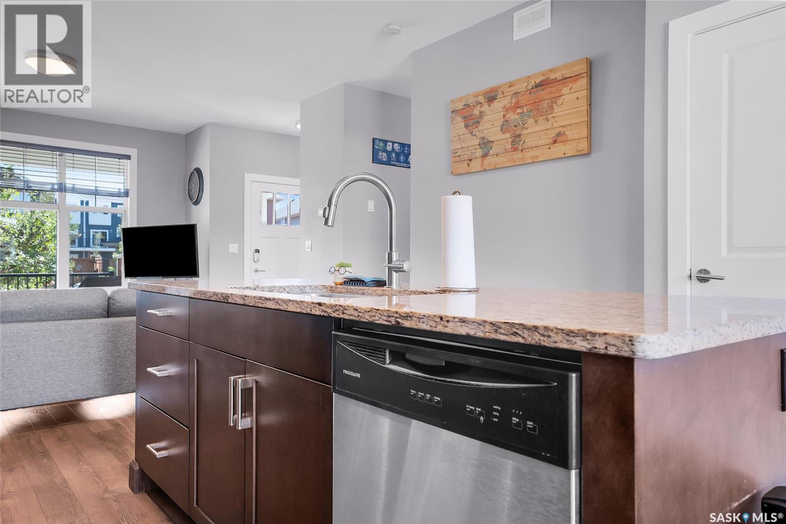 Photo 10 of 278 Eaton Crescent, Saskatoon SK